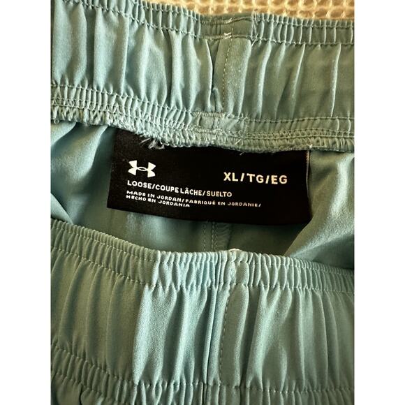 Under Armour Women's Aqua Loose Shorts XL - Picture 3 of 3